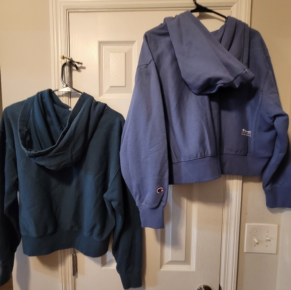 2 CHAMPION HOODIES - Picture 5 of 5